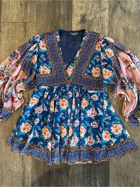 Anthropologies Feathers by Tolani Boho Floral V-Neck Peasant Top